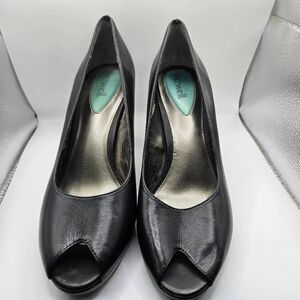 Fitzwell Women's Lani Black Patent Pump 8M